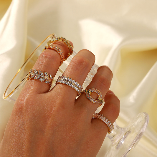 Cassandra Studded Guld Ring