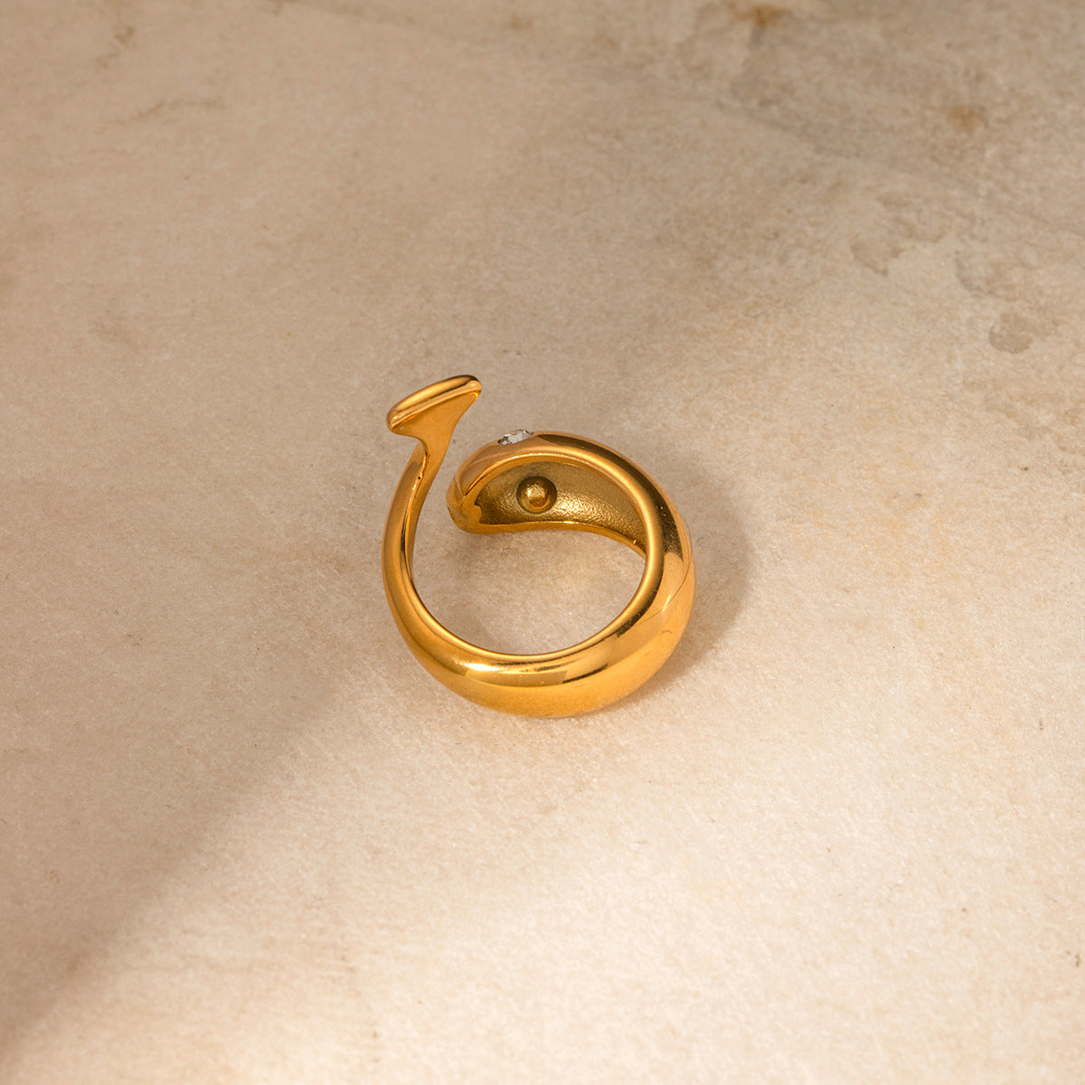 Etta Guld Serpent Ring
